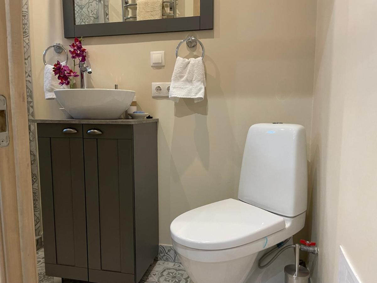 Pristine 1Br Apt In City Center W/ Patio And Parking Riga Ngoại thất bức ảnh